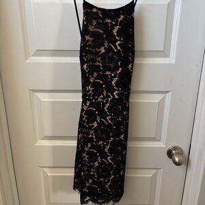 ASTR THE LABEL - BLACK - LACE MIDI DRESS/BACKLESS/CRISS CROSS ADJ STRAPS - S